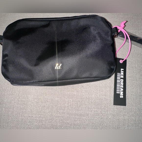 Like Dreams Small Crossbody Bum Bag Lightweight | NWT  (Black) 🖤 - Picture 6 of 12